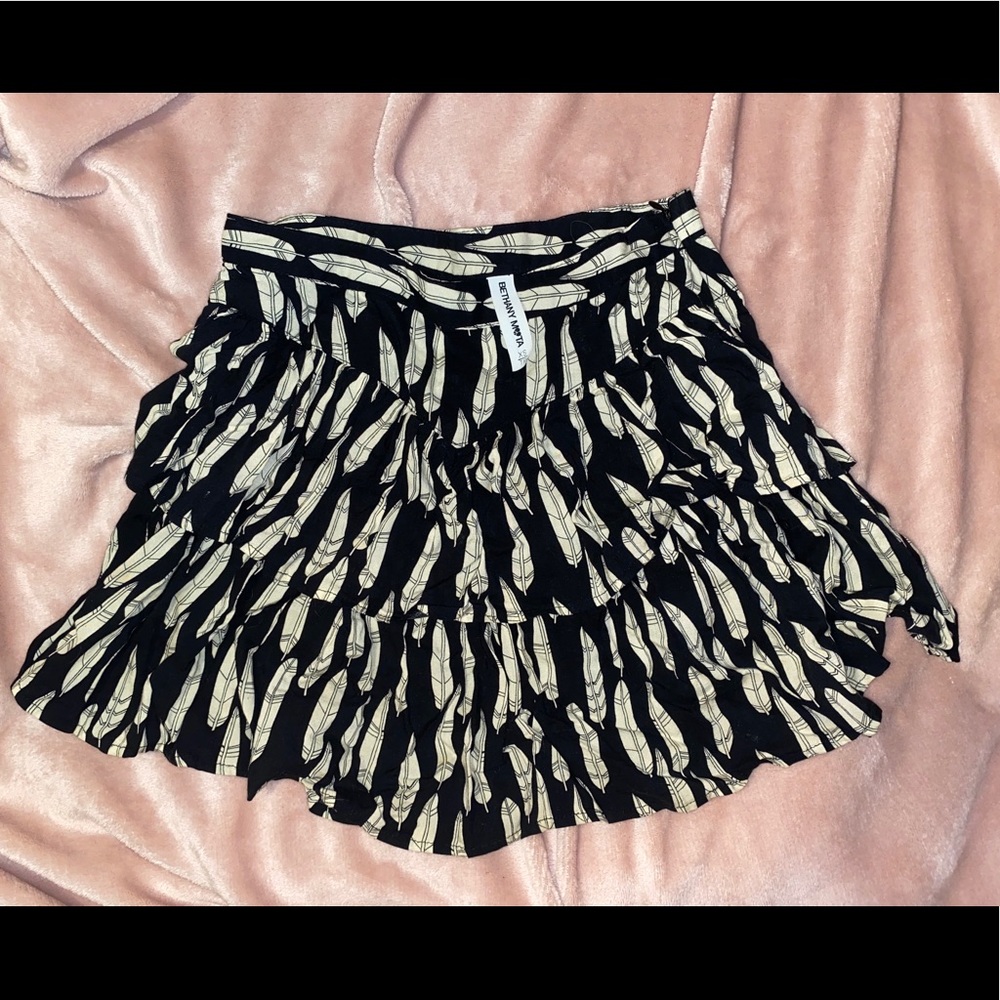 Bethany Mota feather patterned skirt